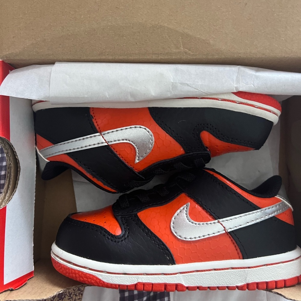 Size 8c mint condition